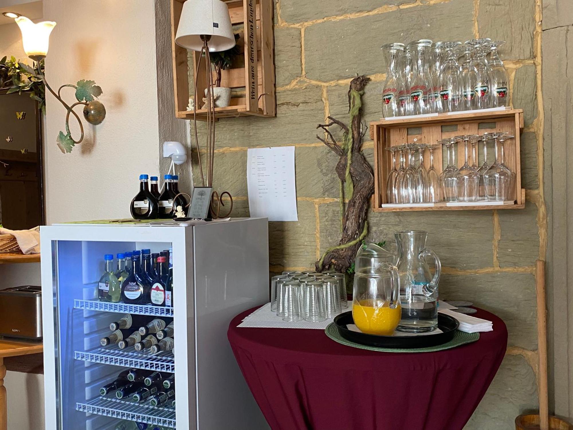 Hotel Weinstube Am Markt Gerolzhofen エクステリア 写真