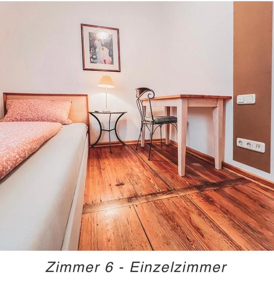 Hotel Weinstube Am Markt Gerolzhofen エクステリア 写真