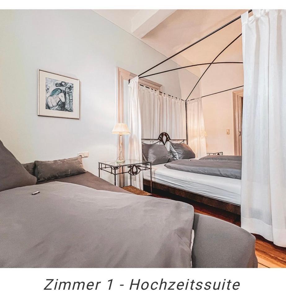 Hotel Weinstube Am Markt Gerolzhofen エクステリア 写真