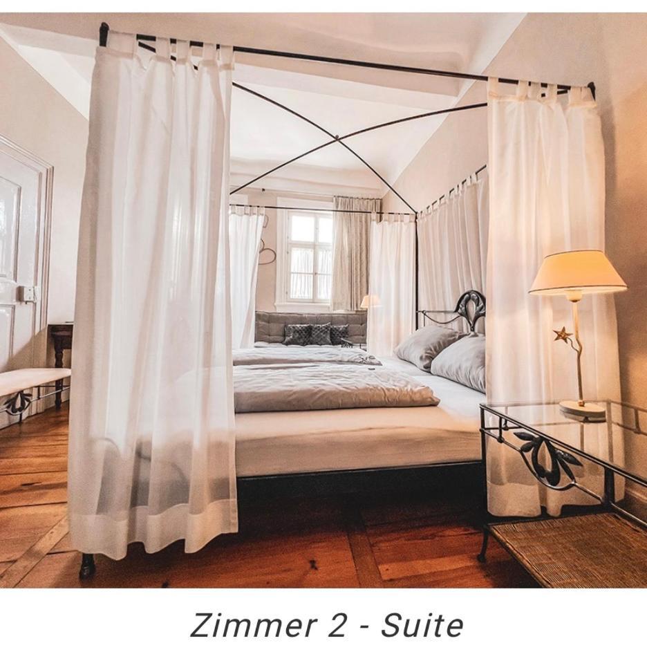 Hotel Weinstube Am Markt Gerolzhofen エクステリア 写真