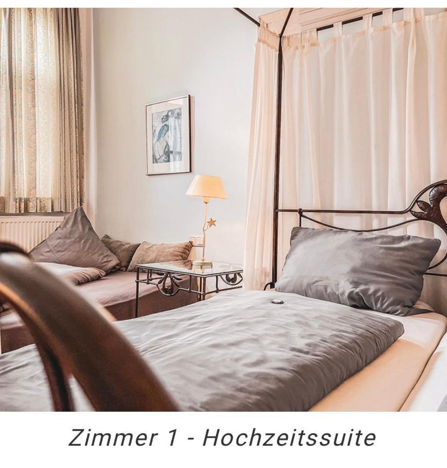 Hotel Weinstube Am Markt Gerolzhofen エクステリア 写真
