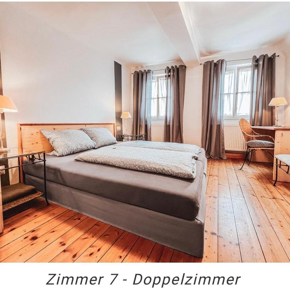 Hotel Weinstube Am Markt Gerolzhofen エクステリア 写真